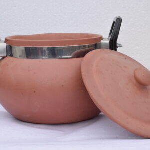 cooker with mitti lid